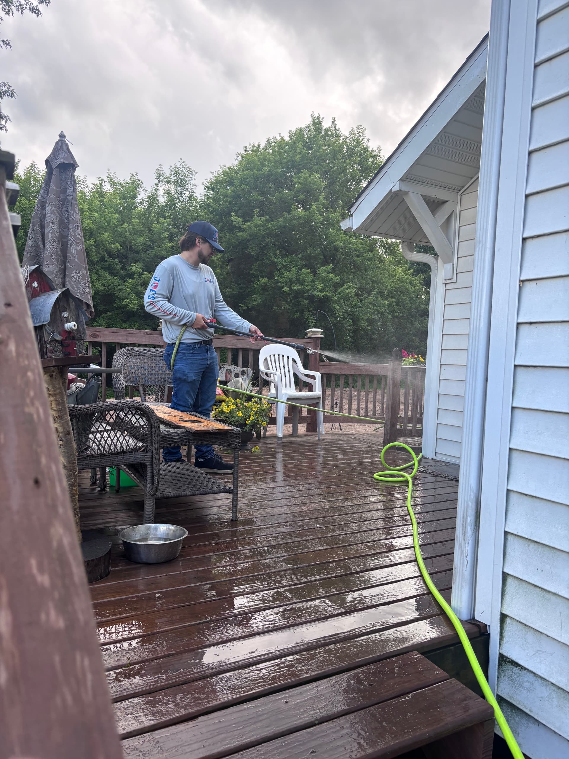House Washing That Clears Years of Algae and Grime